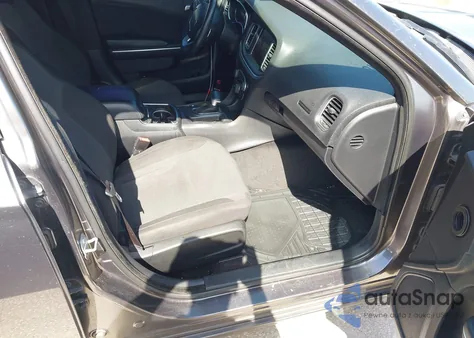 2015 Dodge Charger Sxt z USA, uszkodzony, nr VIN 2C3CDXHG1FH852376